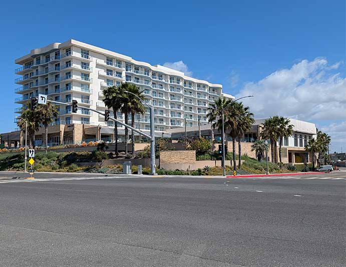 Mid-Rise Hotel Fire Simulator Street Corner Size-Up View showing hydrant and standpipe connections