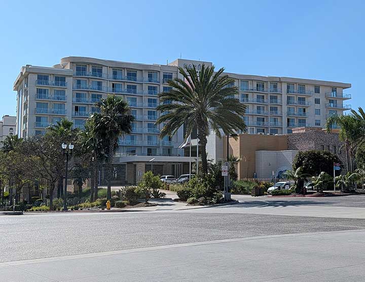 Mid-Rise Hotel Fire Simulator Lobby Entrance and Interior Attack View